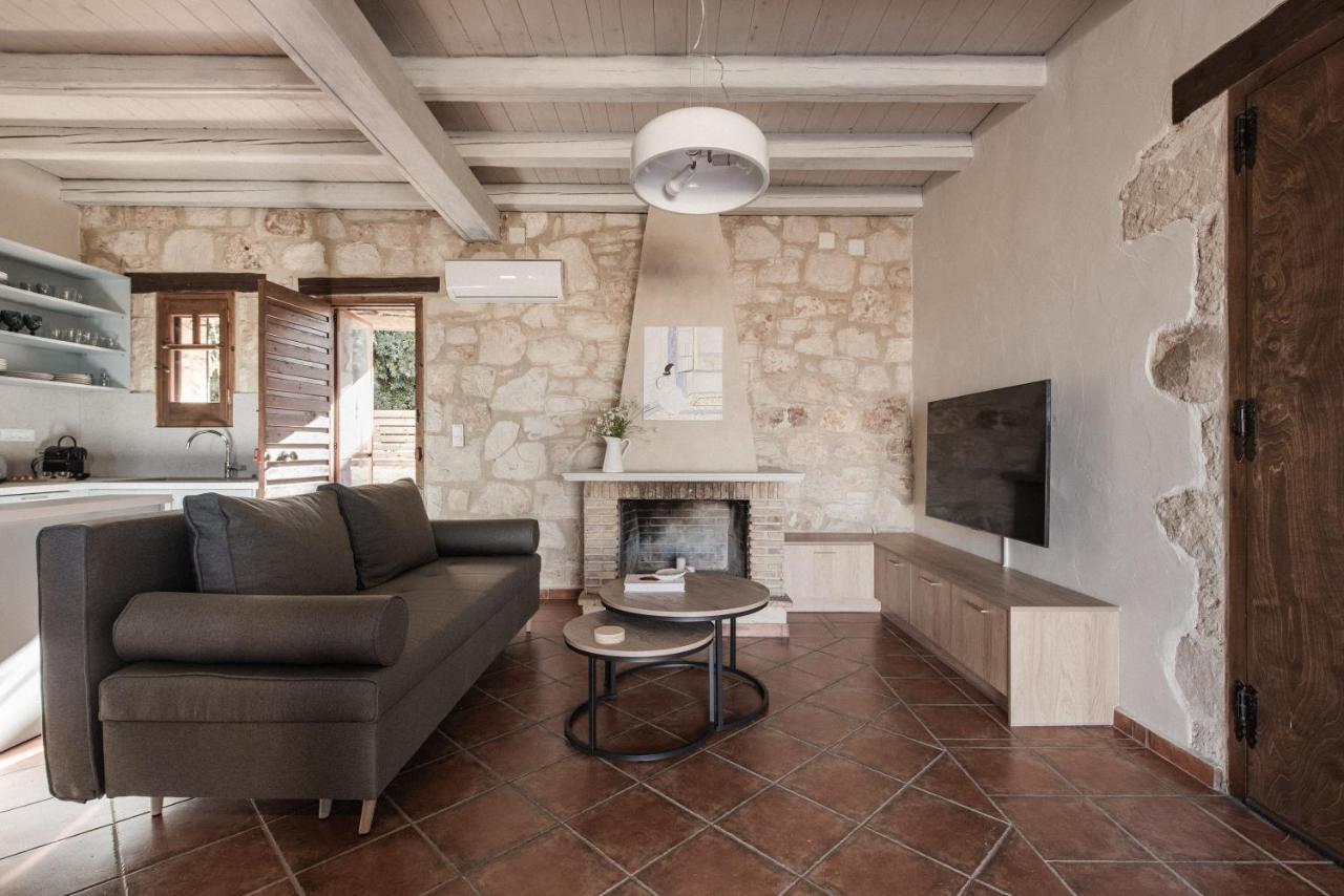 Viatzo Villas - Eclectic Villas With Heated Saltwater Pools Mouzakion  Exterior photo