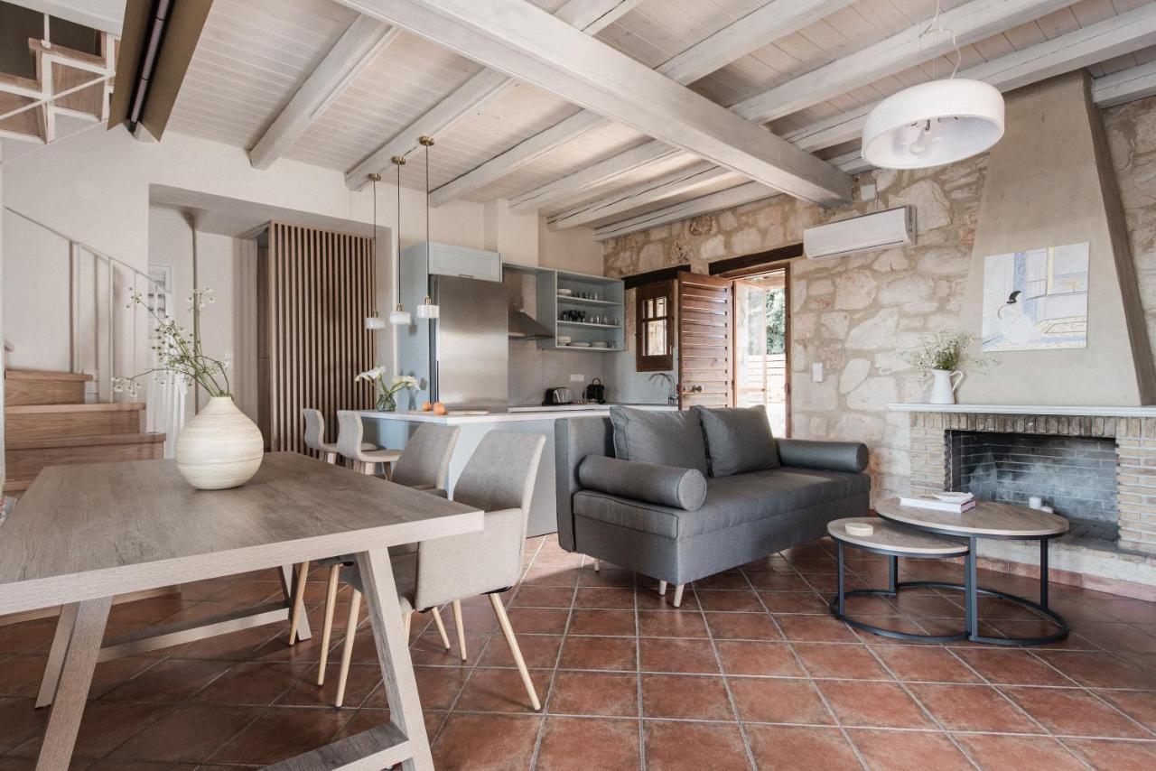Viatzo Villas - Eclectic Villas With Heated Saltwater Pools Mouzakion  Exterior photo